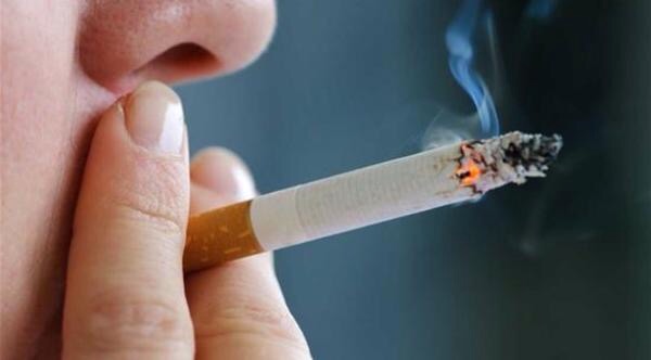 دراسة: التدخين يزيد من مخاطر السقوط المبكر للأسنان