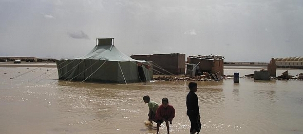 الأمطار الغزيرة تزيد من معانات اللاجئين الصحراويين بتندوف