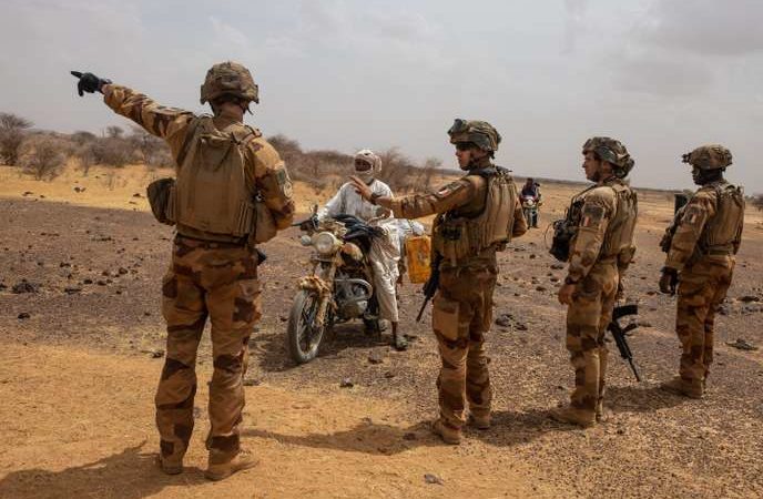 فرنسا تعلن مقتل قيادي في داعش بالنيجر