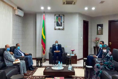 وزير خارجية موريتانيا يستقبل السفير الجزائري